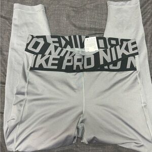 Nike leggings